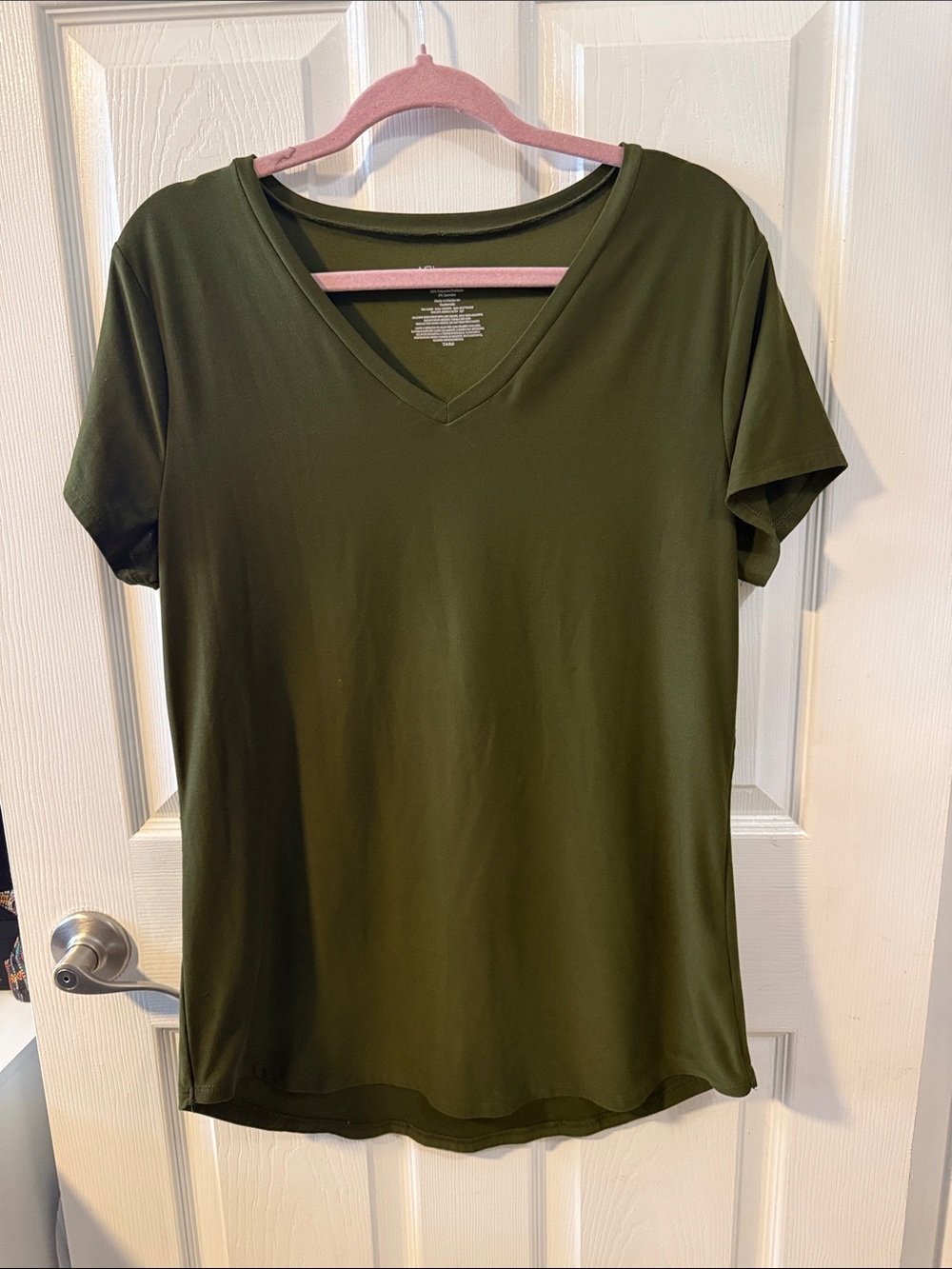 No Boundaries Olive Green V-Neck Short Sleeve Tee